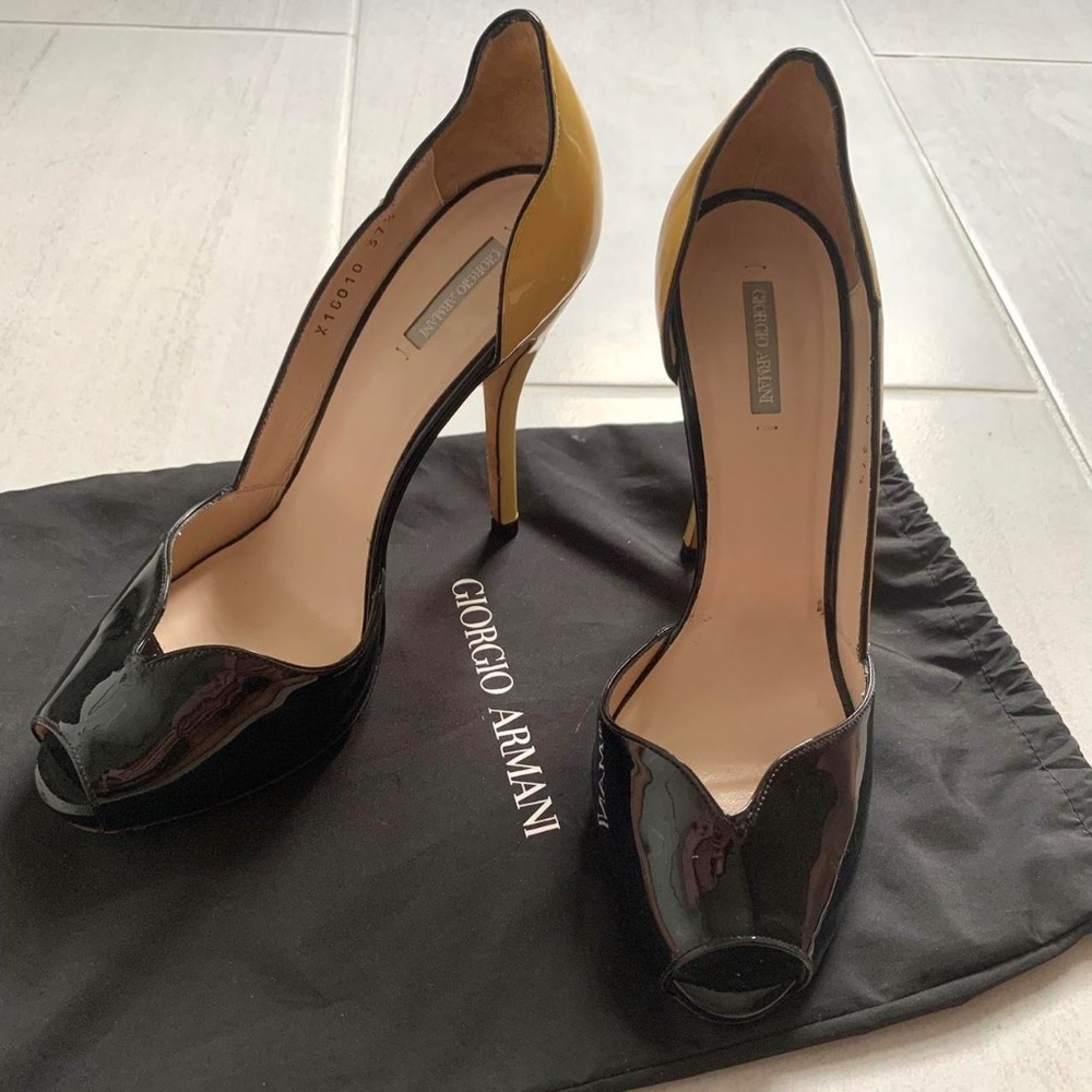 Shoes - Picture 2 of 7